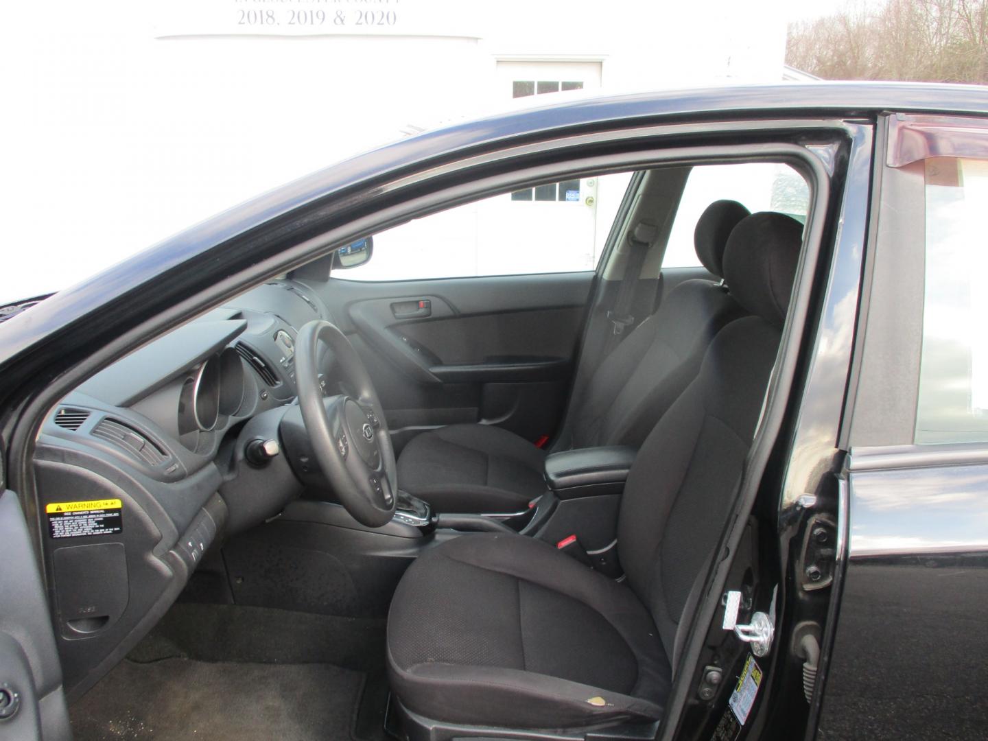 2012 BLACK Kia Forte (KNAFU4A28C5) , AUTOMATIC transmission, located at 540a Delsea Drive, Sewell, NJ, 08080, (856) 589-6888, 39.752560, -75.111206 - Photo#13